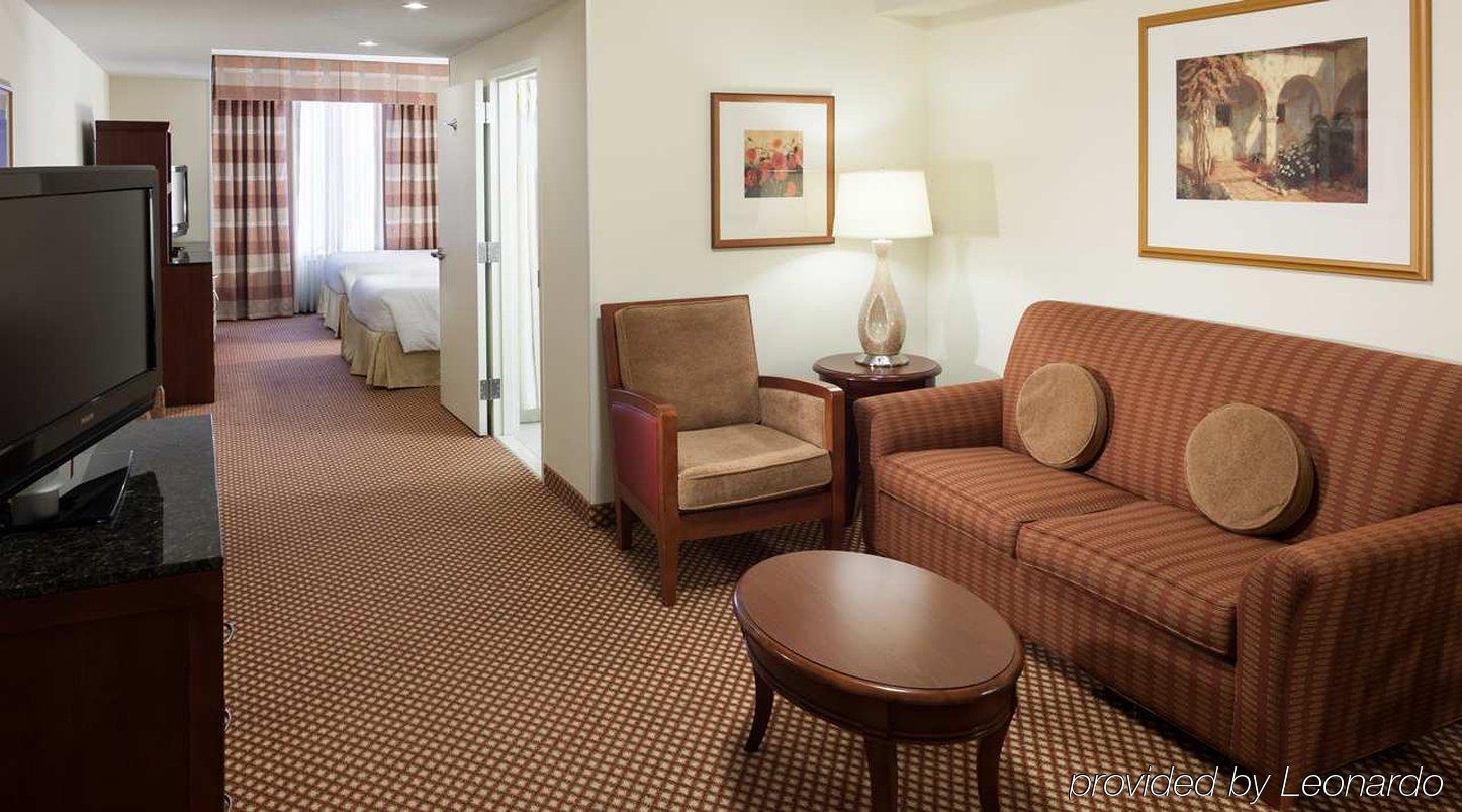 Hilton Garden 3*
